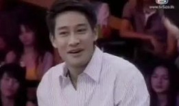 bee爆料pong视频,Pong视频揭秘，带你领略经典游戏的魅力